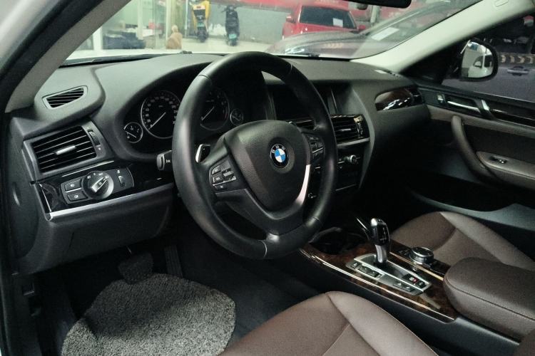 Used BMW X4 2014 xDrive20i X Design Package Interior 1