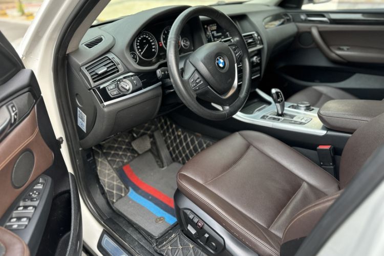 Used BMW X4 2014 xDrive20i X Design Package Interior 3