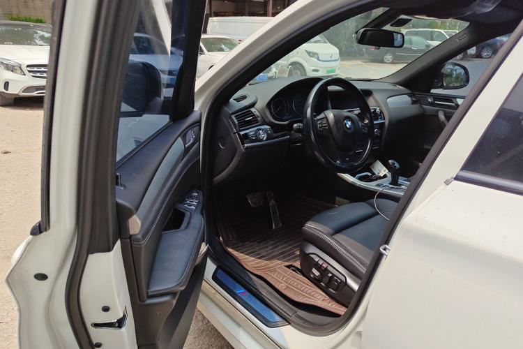 Used BMW X4 2014 xDrive28i M Sport Edition Interior 3