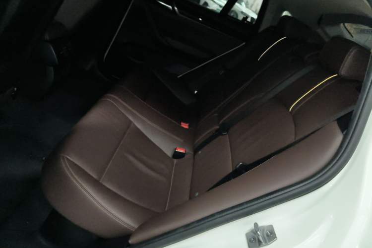 Used BMW X4 2014 xDrive20i X Design Package Interior 4