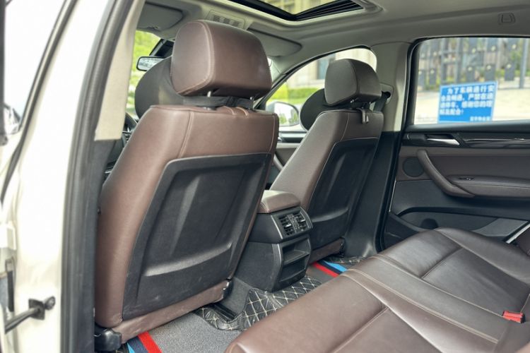 Used BMW X4 2014 xDrive20i X Design Package Interior 4