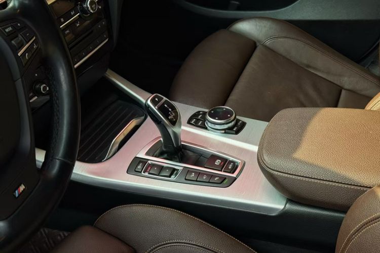 Used BMW X4 2014 xDrive35i M Sport model Interior 6