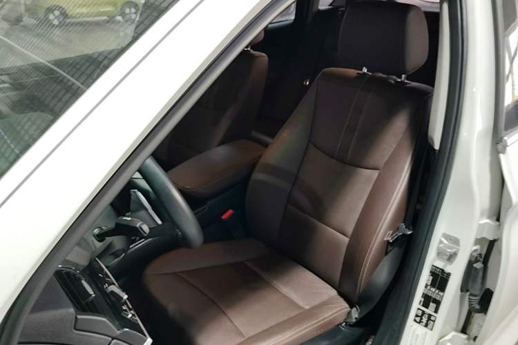 Used BMW X4 2014 xDrive20i X Design Package Left Front Seat