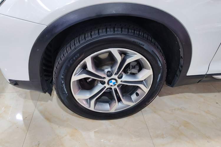 Used BMW X4 2014 xDrive20i X Design Package Left Front Wheel Hub