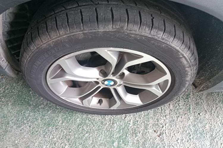 Used BMW X4 2014 xDrive20i X Design Package Left Front Wheel Hub