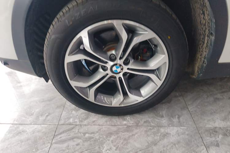 Used BMW X4 2014 xDrive20i X Design Package Left Front Wheel Hub