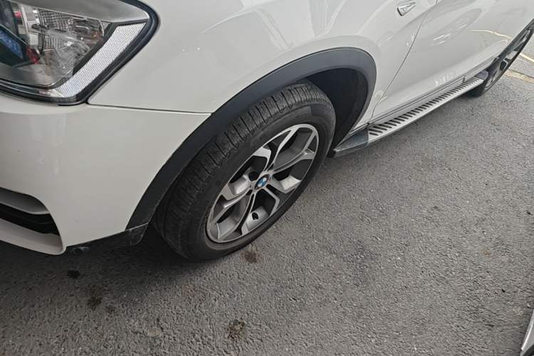 Used BMW X4 2014 xDrive20i X Design Package Left Front Wheel Hub