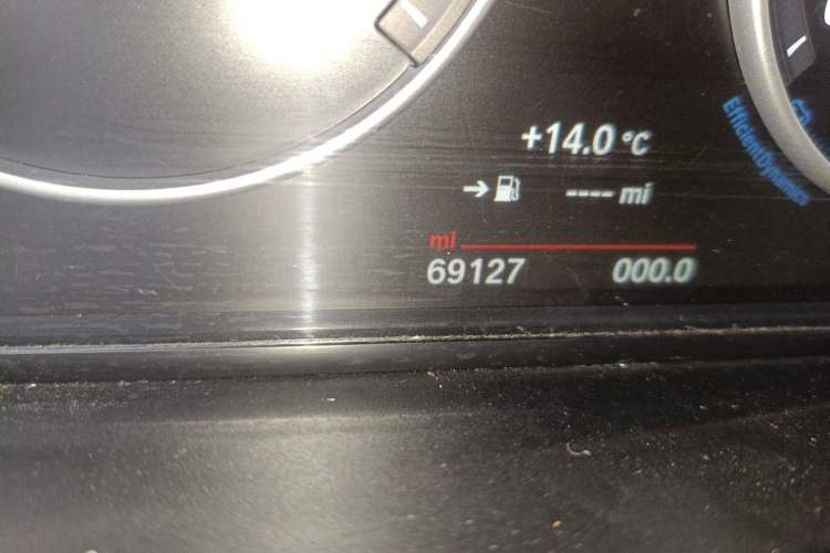 Used BMW X4 2014 xDrive20i X Design Package Odometer Close Up