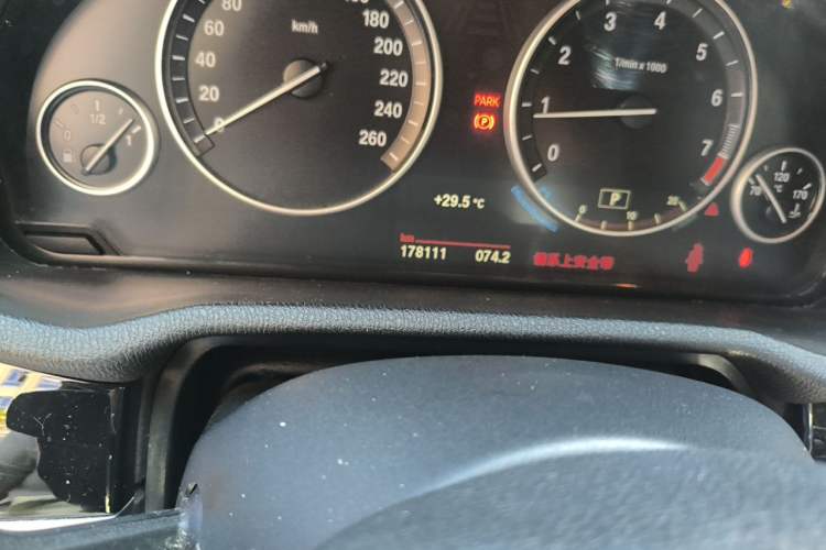 Used BMW X4 2014 xDrive20i X Design Package Odometer Close Up