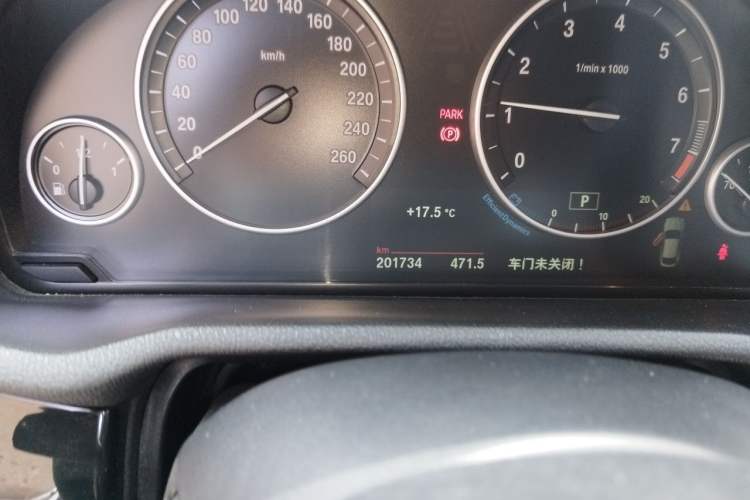 Used BMW X4 2014 xDrive20i X Design Package Odometer Close Up