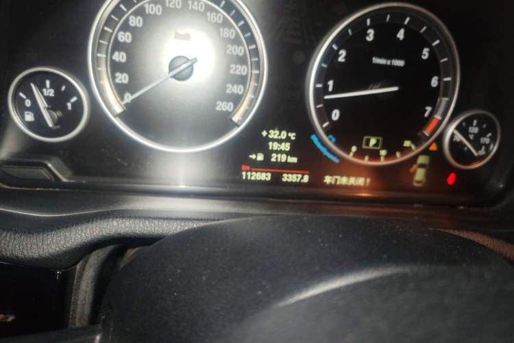 Used BMW X4 2014 xDrive20i X Design Package Odometer Close Up