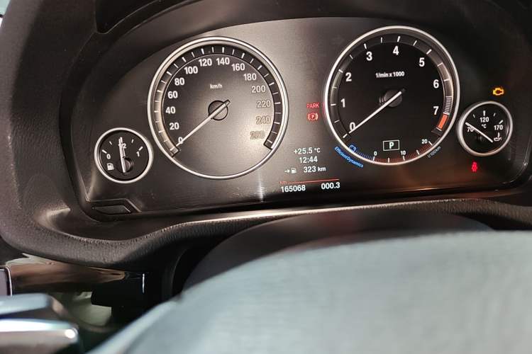 Used BMW X4 2014 xDrive20i X Design Package Odometer Close Up
