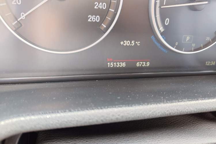 Used BMW X4 2014 xDrive28i M Sport Edition Odometer Close Up