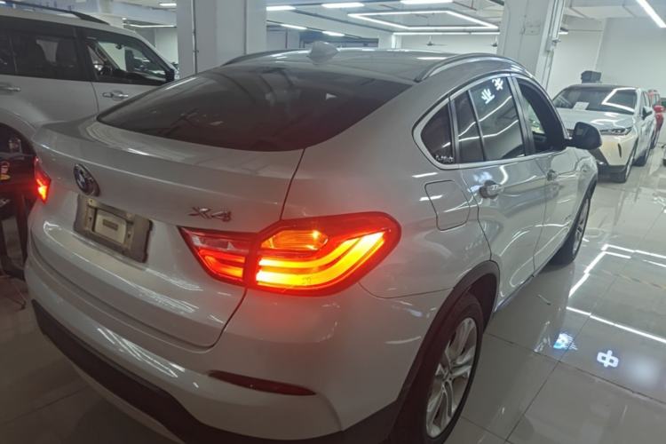 Used BMW X4 2014 xDrive28i Leading Model Rear Right 45 Deg