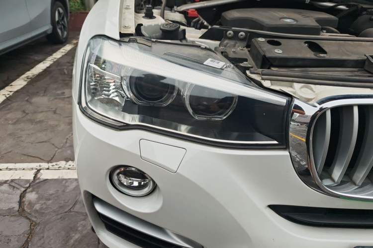 Used BMW X4 2014 xDrive20i X Design Package Right Front Headlight