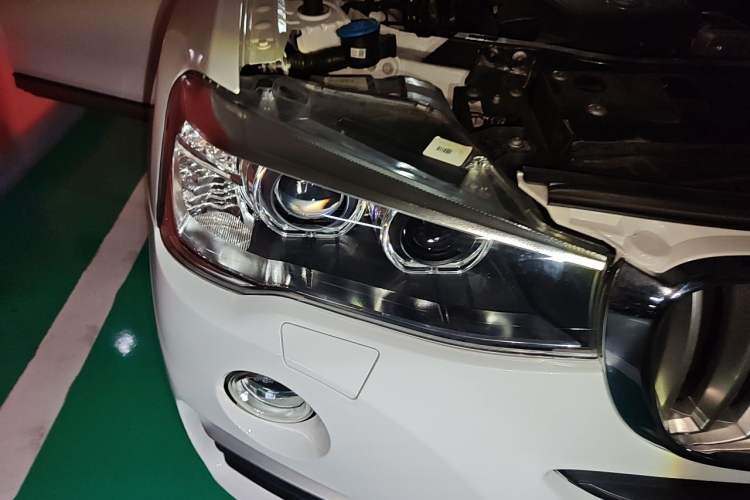 Used BMW X4 2014 xDrive20i X Design Package Right Front Headlight