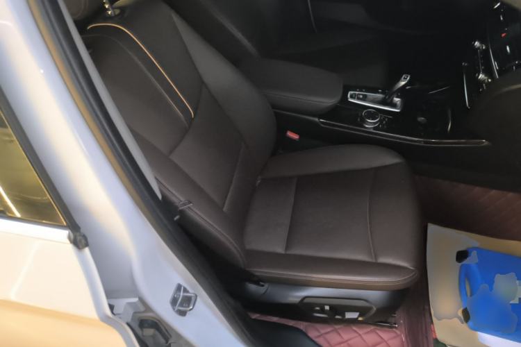 Used BMW X4 2014 xDrive20i X Design Package Right Front Seat