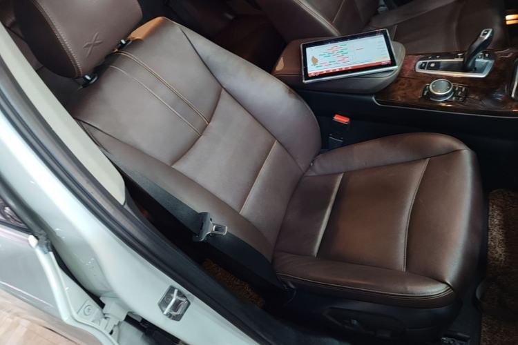 Used BMW X4 2014 xDrive20i X Design Package Right Front Seat