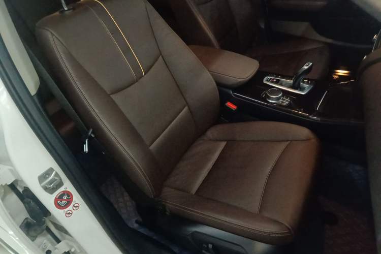 Used BMW X4 2014 xDrive20i X Design Package Right Front Seat