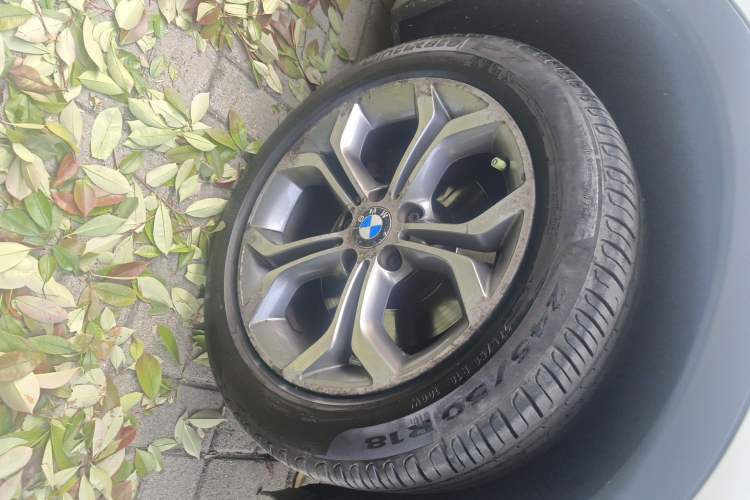 Used BMW X4 2014 xDrive20i X Design Package Right Front Wheel Hub