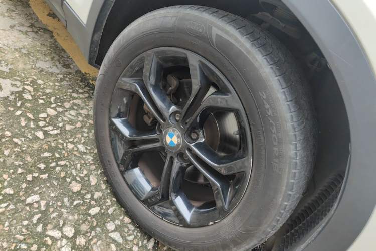 Used BMW X4 2014 xDrive20i X Design Package Right Front Wheel Hub