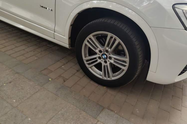 Used BMW X4 2014 xDrive28i M Sport Edition Right Front Wheel Hub