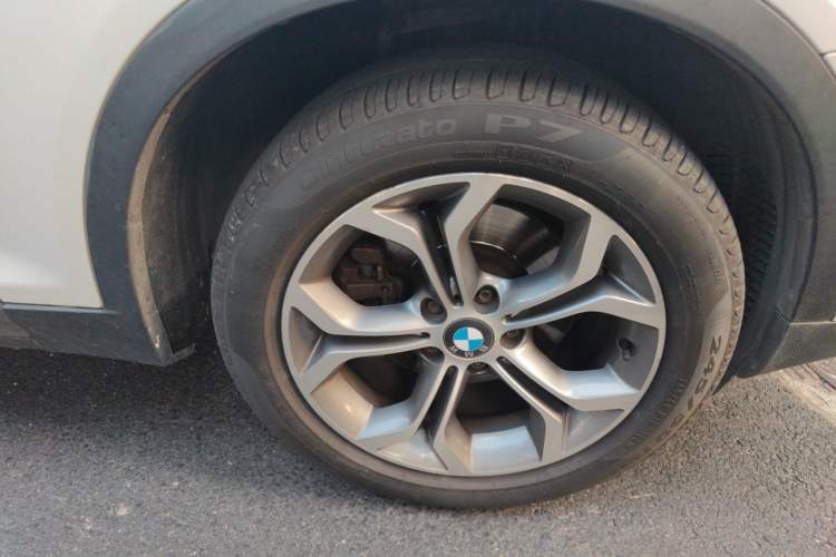 Used BMW X4 2014 xDrive20i X Design Package Right Front Wheel Hub