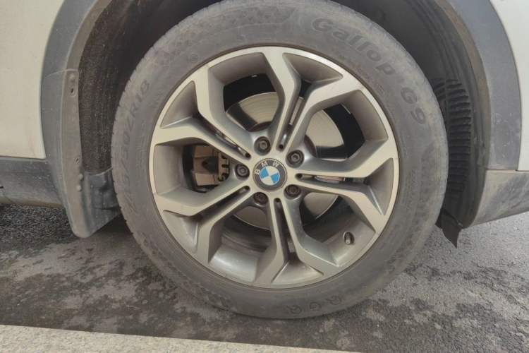 Used BMW X4 2014 xDrive20i X Design Package Right Front Wheel Hub