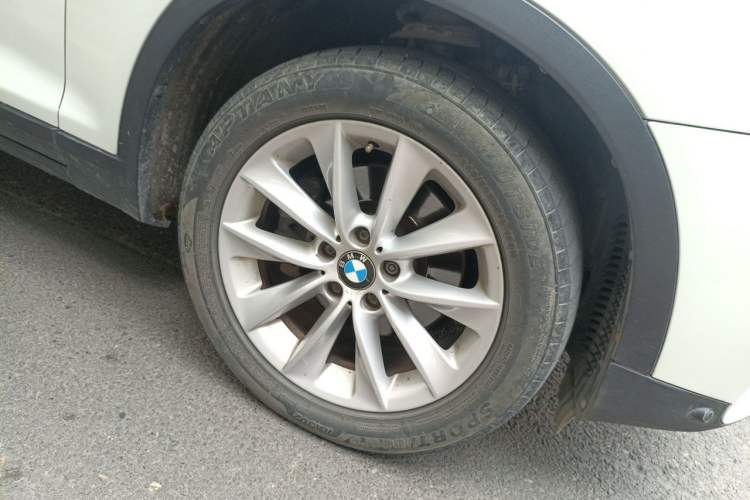 Used BMW X4 2014 xDrive28i Leading Model Right Front Wheel Hub