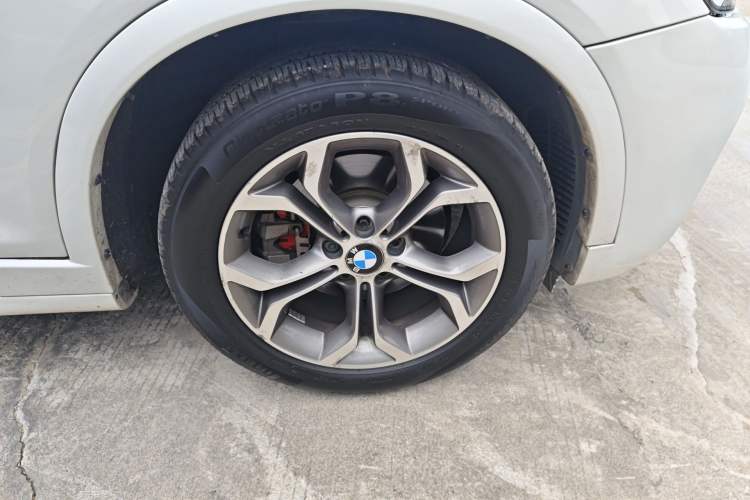 Used BMW X4 2014 xDrive20i X Design Package Right Front Wheel Hub
