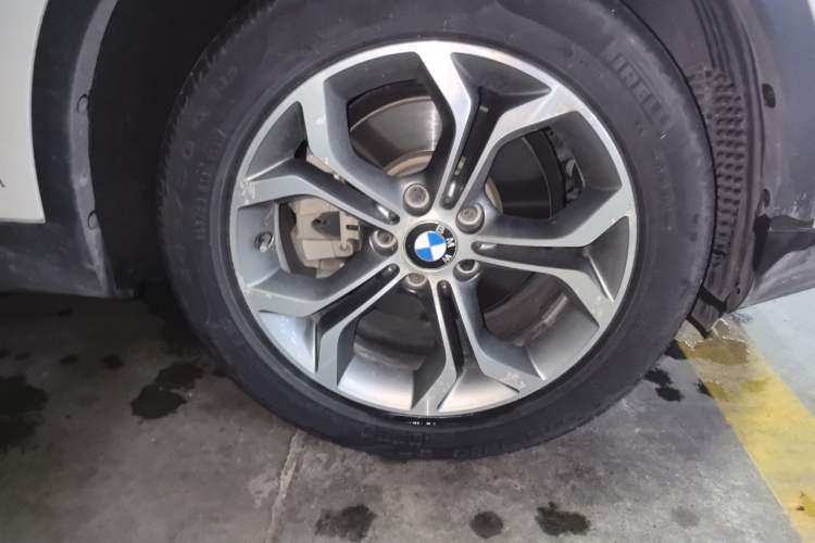 Used BMW X4 2014 xDrive20i X Design Package Right Front Wheel Hub