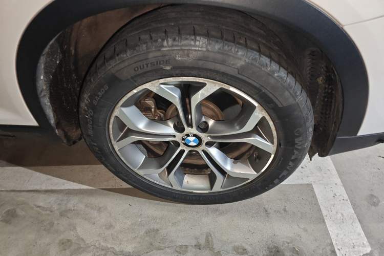 Used BMW X4 2014 xDrive20i X Design Package Right Front Wheel Hub
