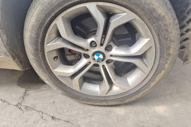 Used BMW X4 2014 xDrive20i X Design Package Right Front Wheel Hub