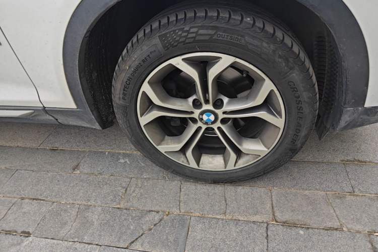 Used BMW X4 2014 xDrive20i X Design Package Right Front Wheel Hub
