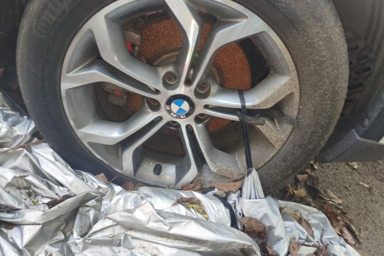 Used BMW X4 2014 xDrive20i X Design Package Right Front Wheel Hub