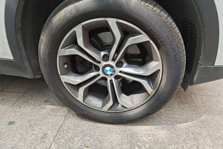 Used BMW X4 2014 xDrive20i X Design Package Right Front Wheel Hub
