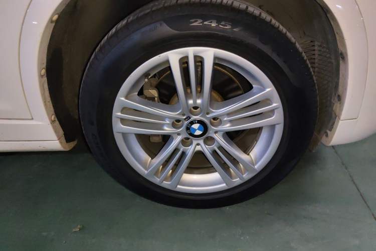 Used BMW X4 2014 xDrive28i M Sport Edition Right Front Wheel Hub