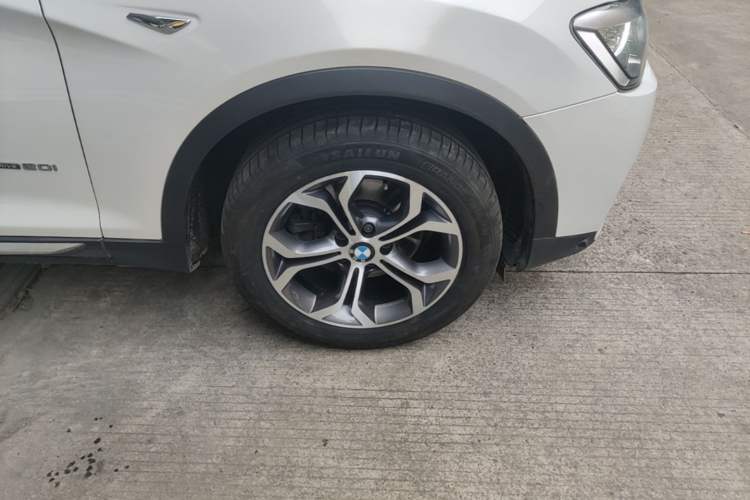 Used BMW X4 2014 xDrive20i X Design Package Right Front Wheel Hub