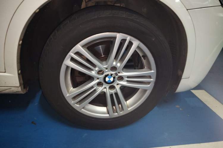 Used BMW X4 2014 xDrive28i M Sport Edition Right Front Wheel Hub