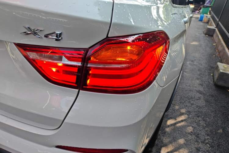 Used BMW X4 2014 xDrive20i X Design Package Right Rear Taillight