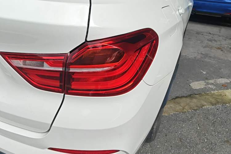 Used BMW X4 2014 xDrive20i X Design Package Right Rear Taillight