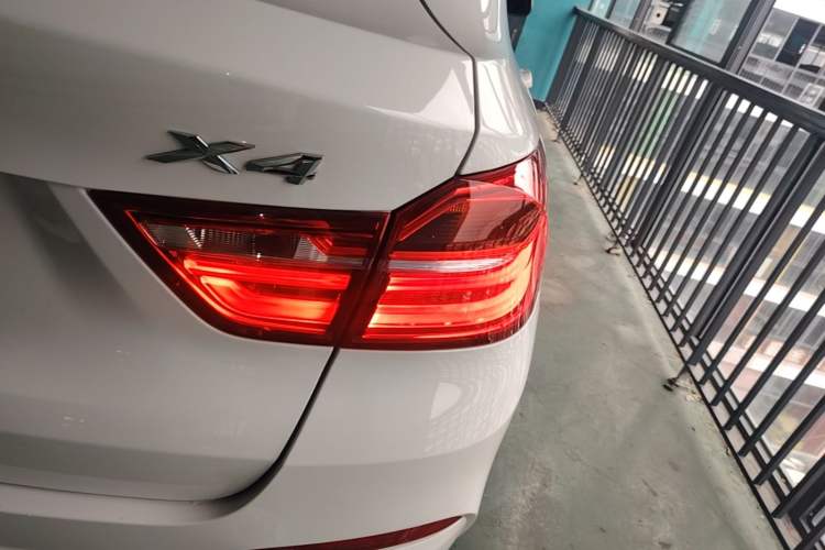 Used BMW X4 2014 xDrive20i X Design Package Right Rear Taillight