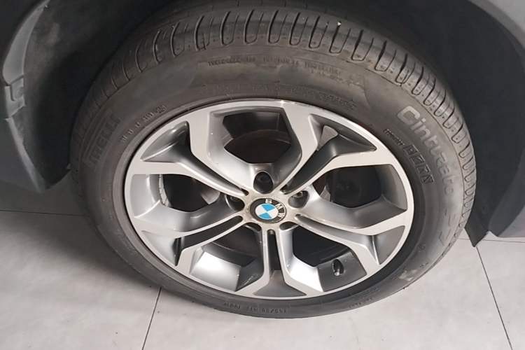 Used BMW X4 2014 xDrive20i X Design Package Right Rear Wheel Hub