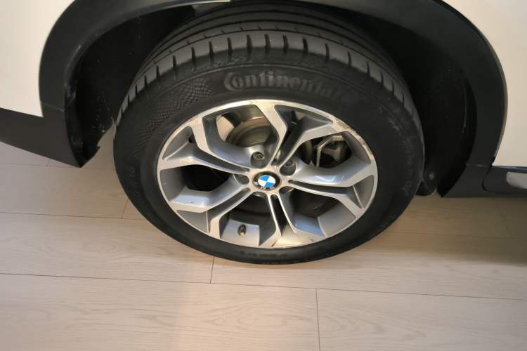 Used BMW X4 2014 xDrive20i X Design Package Right Rear Wheel Hub