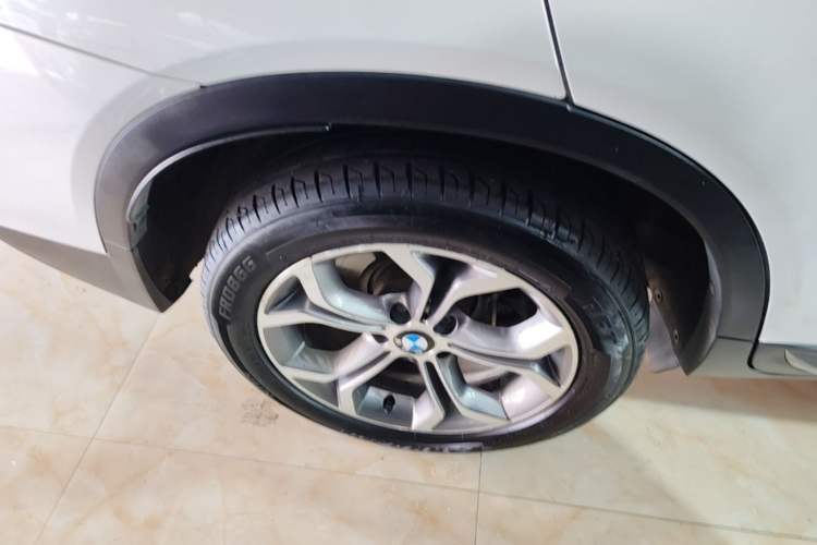 Used BMW X4 2014 xDrive20i X Design Package Right Rear Wheel Hub