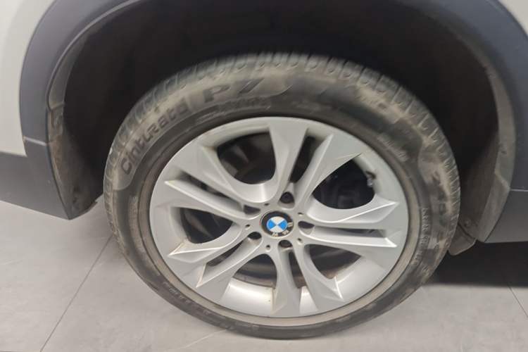 Used BMW X4 2014 xDrive28i Leading Model Right Rear Wheel Hub