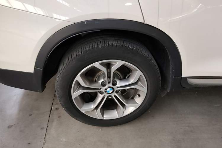 Used BMW X4 2014 xDrive20i X Design Package Right Rear Wheel Hub