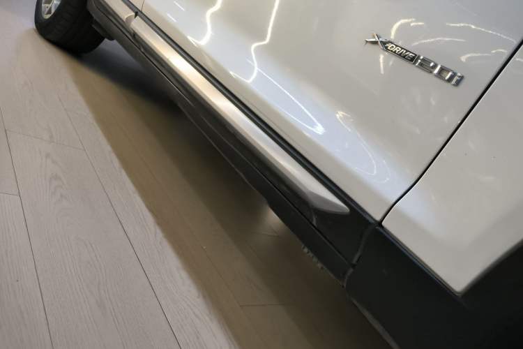 Used BMW X4 2014 xDrive20i X Design Package Right Side Sill