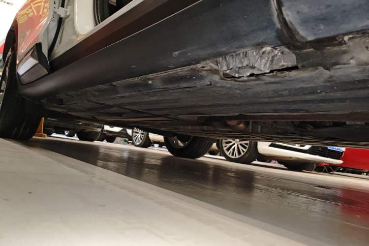 Used BMW X4 2014 xDrive20i X Design Package Right Side Sill