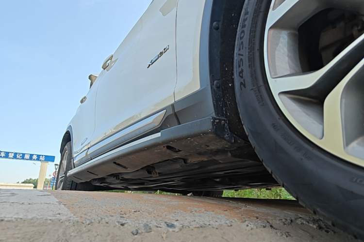 Used BMW X4 2014 xDrive20i X Design Package Right Side Sill